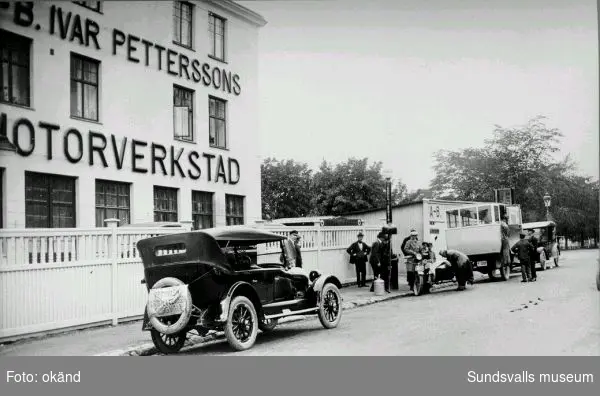 Ivar Petterssons motorverkstad på Rådhusgatan.