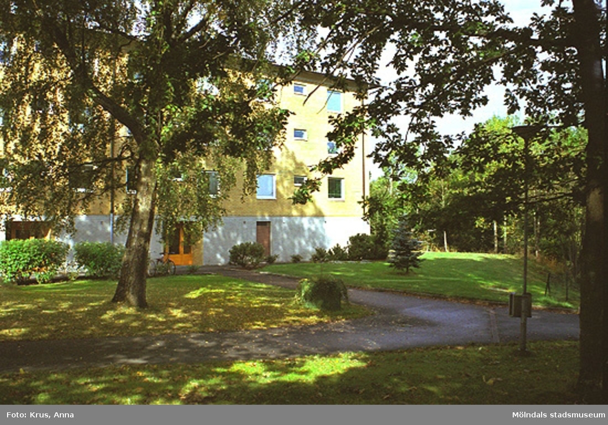 Västra Enerbacken - Lövgatan 7 - fasad/miljö.