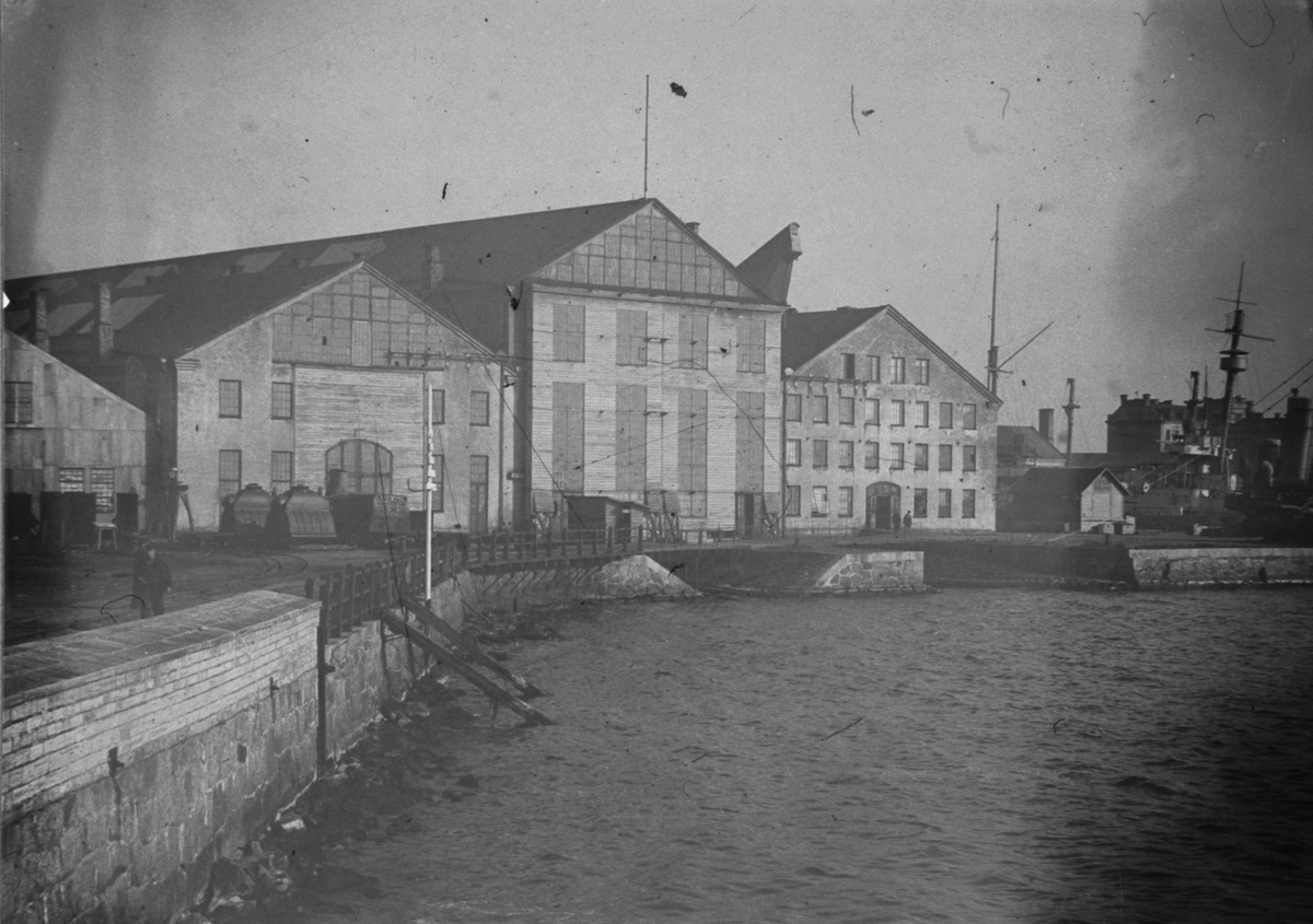 Örlogsvarv uppfört intill Örlogsbasen i Karlskrona.