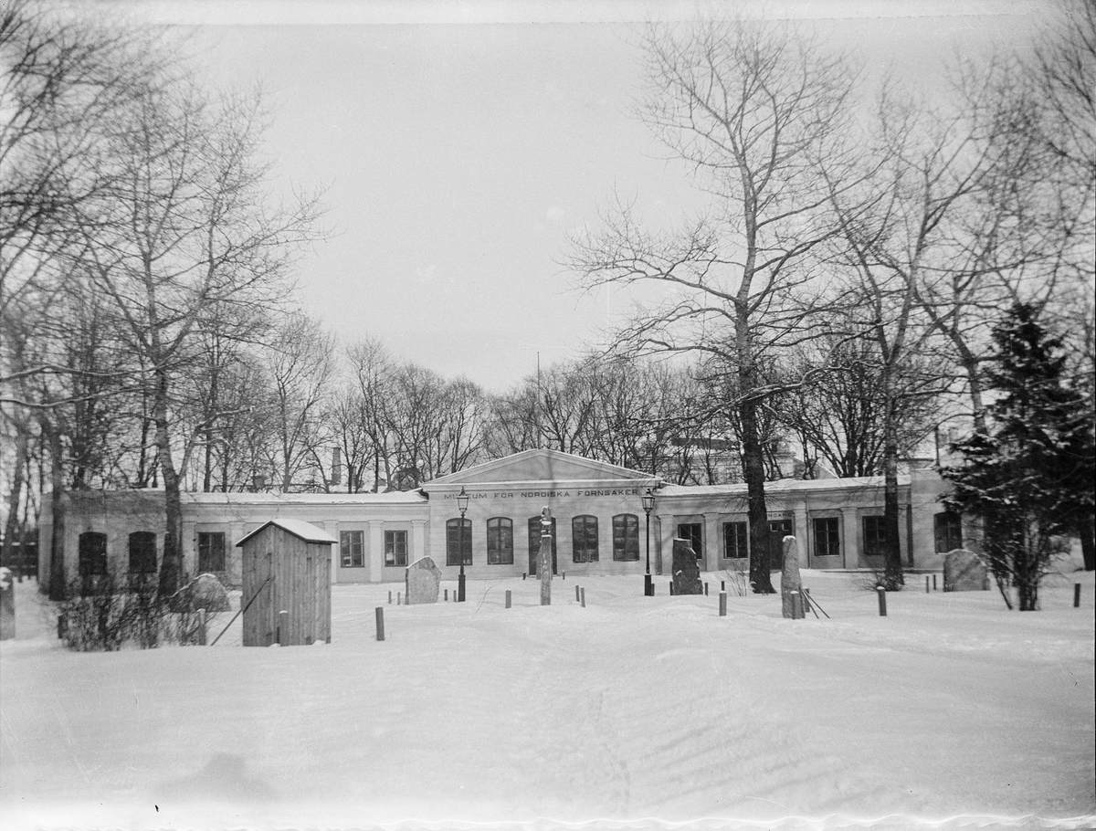 Museet för nordiska fornsaker i Orangeriet, Linnéträdgården, kvarteret Örtedalen, Uppsala 1900 - 1901