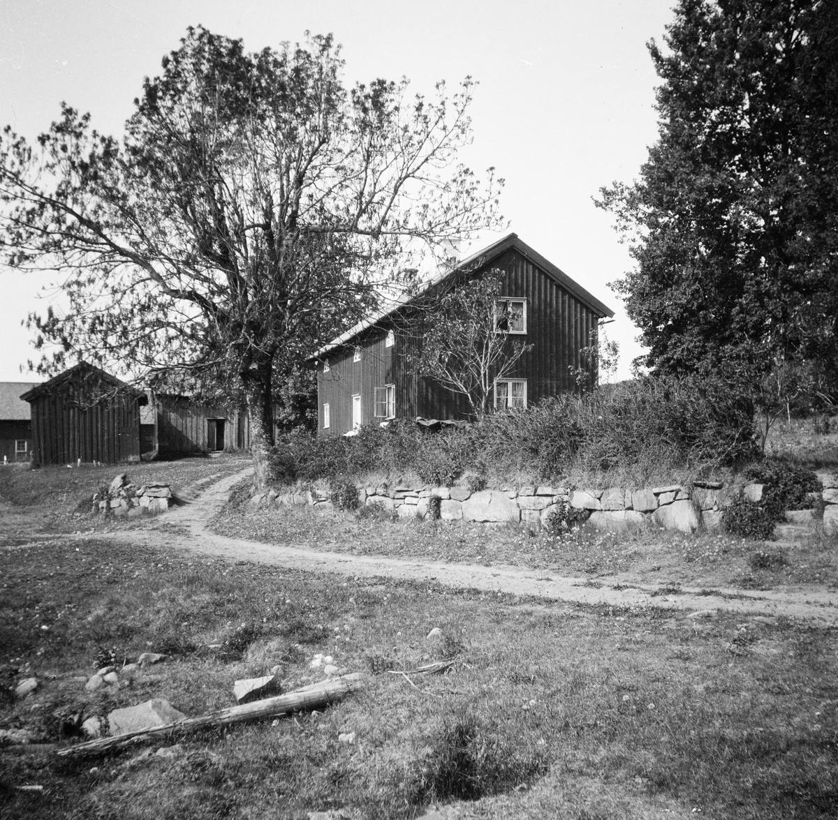 Gullereds by, Västergötland
Exteriör

Svensk arkitektur: kyrkor, herrgårdar med mera fotograferade av Arkitekturminnesföreningen 1908-23.