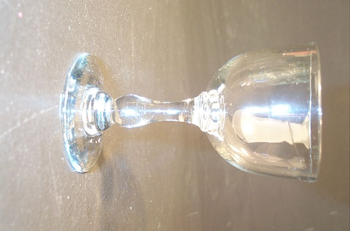 Form: Stetteglas
