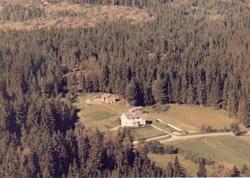 bolighus, skråfoto, våningshus, uthus,