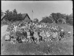 Slektsstevne på Rogndalen i Varteig ved Sarpsborg 1949. Grup