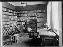 Borregaard Hovedgård i Sarpsborg, bibliotek, interiør, med k