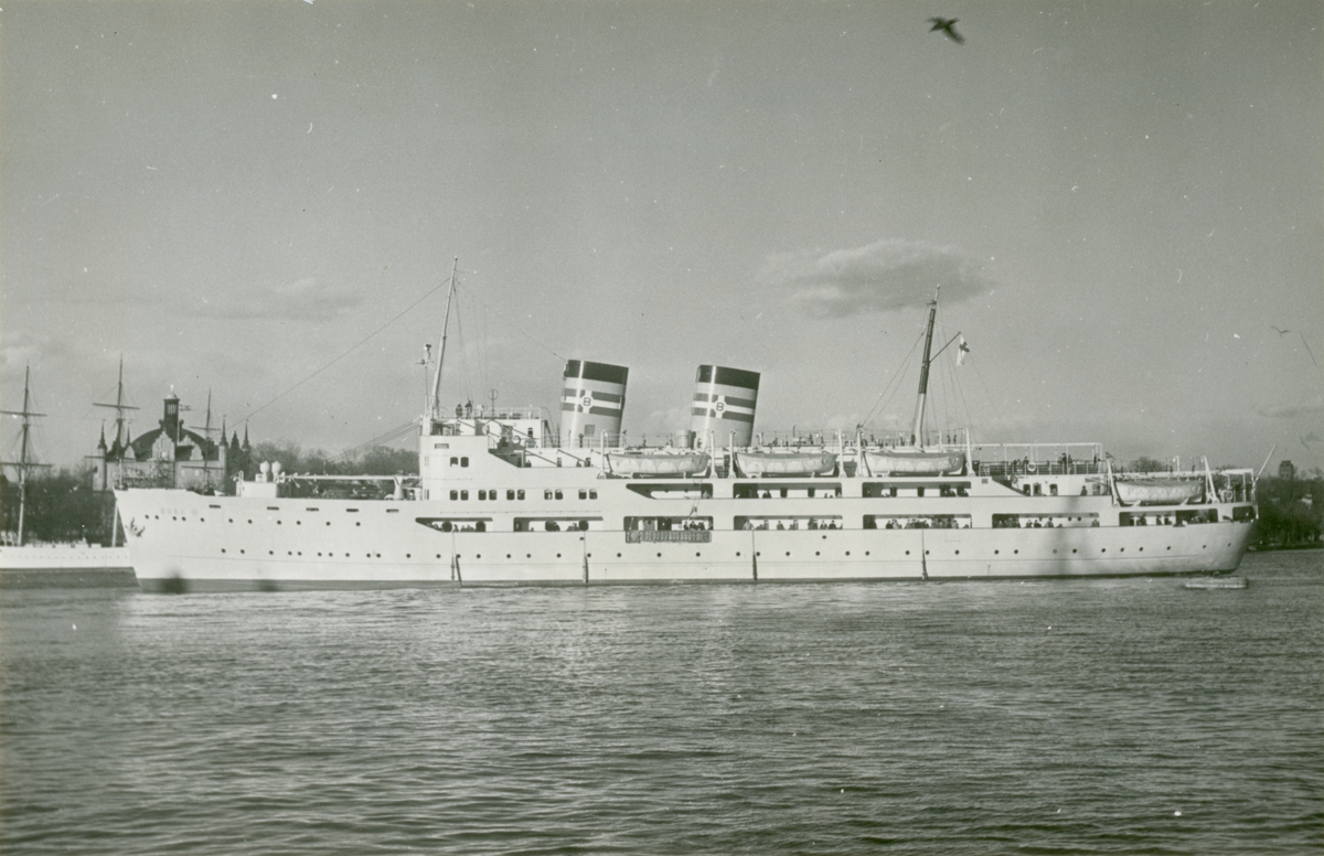 Passagerarångfartyget BORE III av Åbo utanför Skeppsholmen, Stockholm 1954.