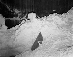 Forsteinet Urea i tårn O, kalksalpeterfabrikk.