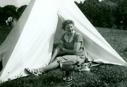 Ågot Danielsdtr. Olavsbråten på telttur