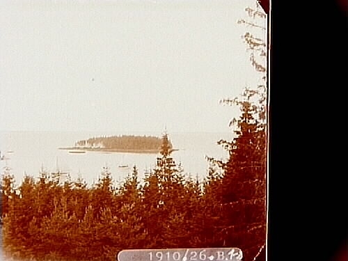 Utsikt från Hjälmarbaden mot Mellanfjärden.
Stereofotografi.