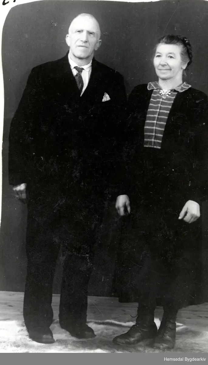 Brureparet Ole Ringsaker (1873-1956) og Kirsti Halle (1883-1963).