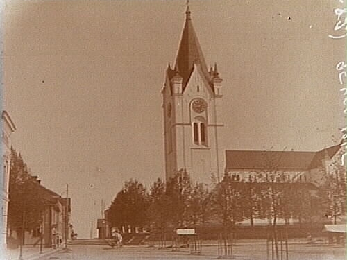Nora, torget och kyrkan, från söder.