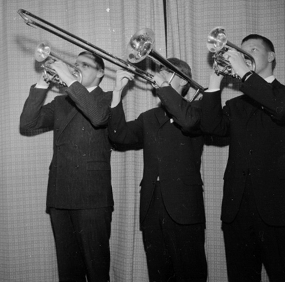 Anders Nordins trio, tre män med musikinstrument.