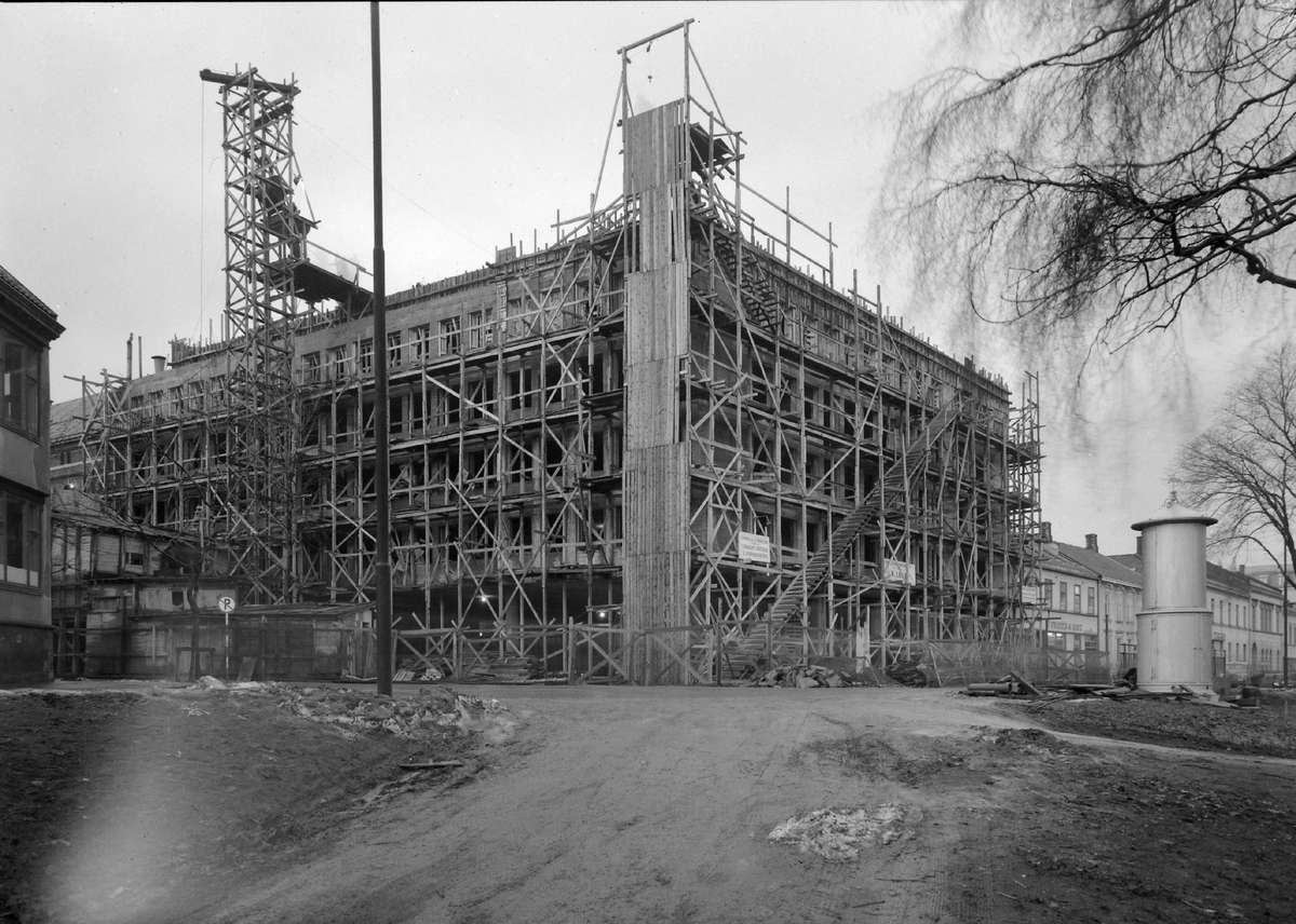 Bygging av Bilhusets gård i Kjøpmannsgata