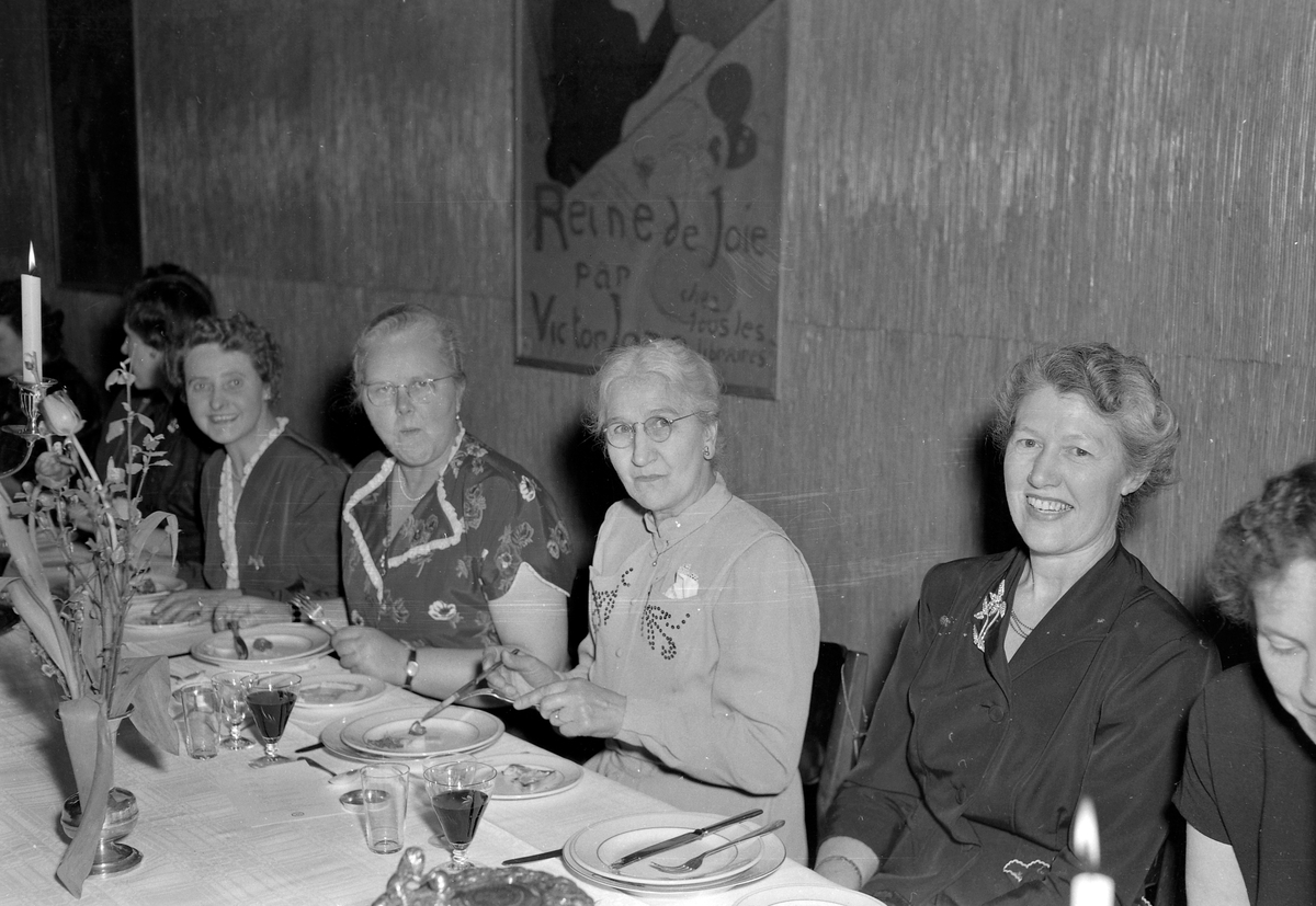 Middagsselskap i Kunstindustrimuseet og Handelsstandens Hus