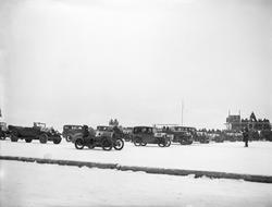 Mjøsløpet 1934. "Blandet selskap". Div. biler. Mennesker.