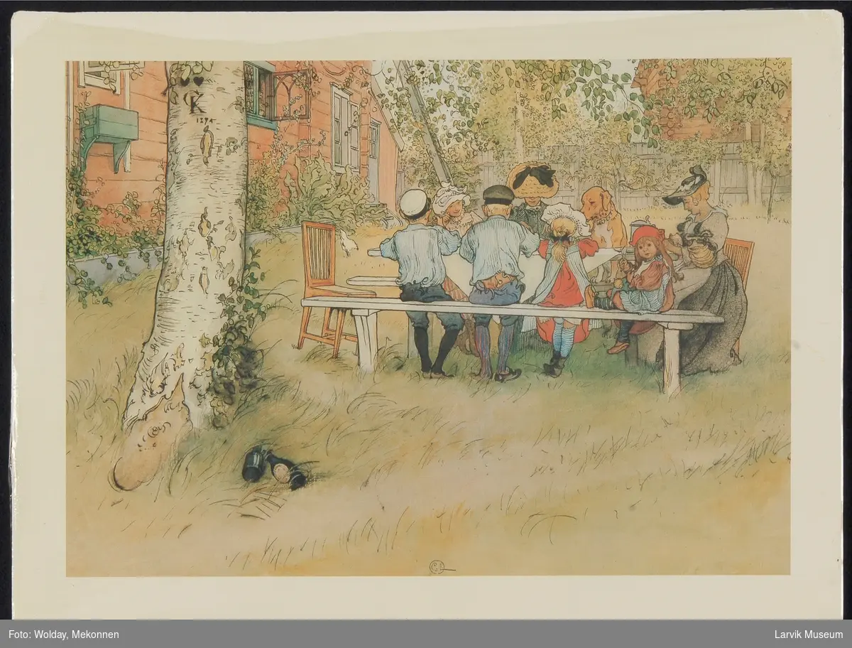Familien sitter i hagen og spiser.
Frokost under den store bjørken, av Carl Larsson