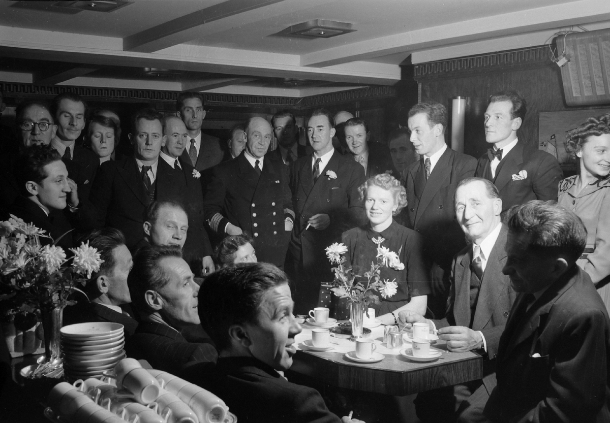 Bergenske Dampskipsselskaps 100-årsjubileum. Feiring på M/S Nordstjernen