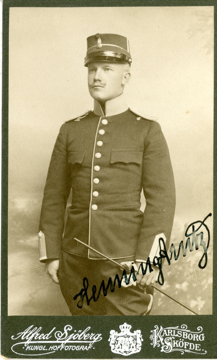 Porträtt av Henning Arntz, regementsintendent vid Vaxholms grenadjärregemente.