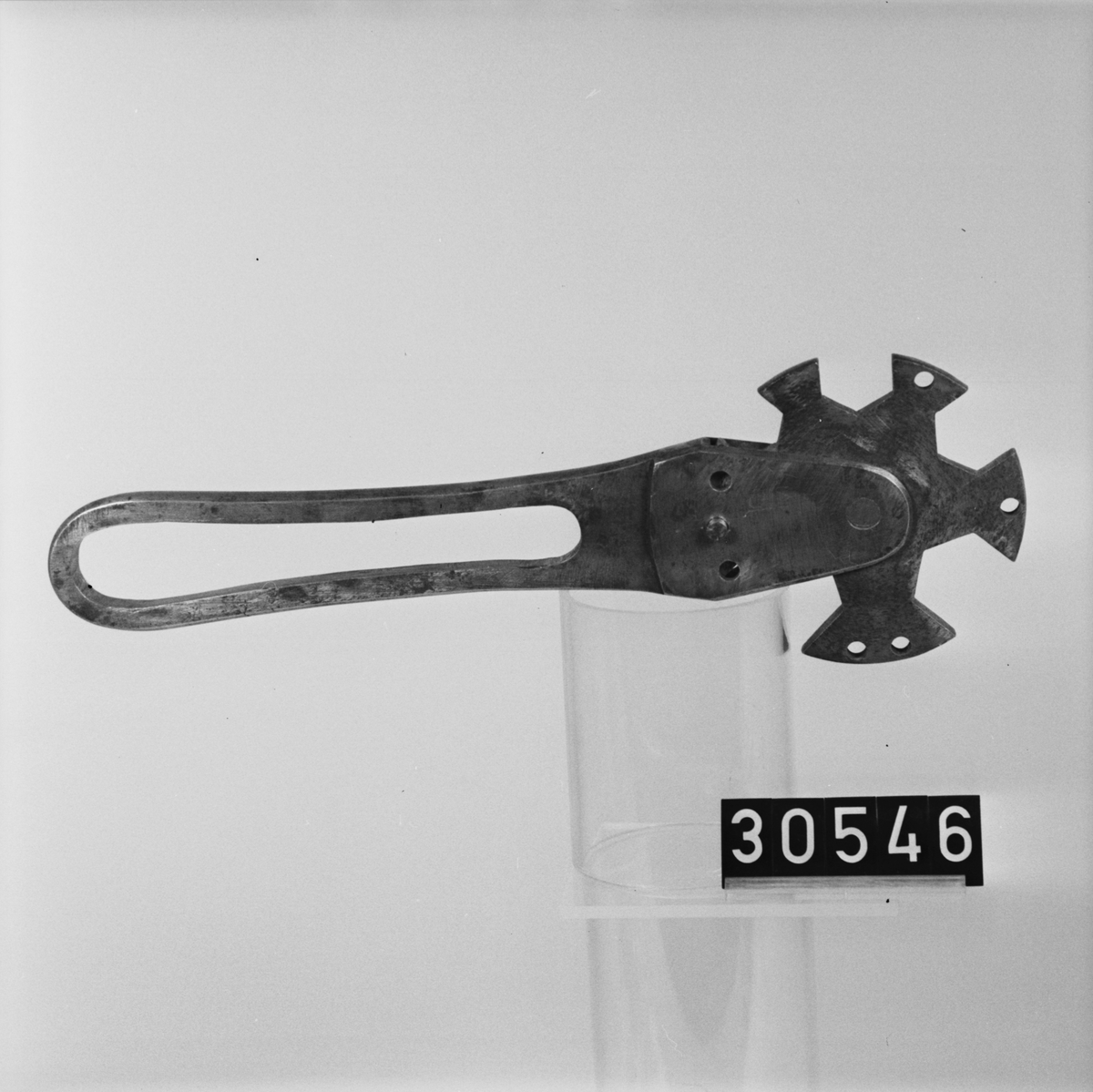Sexkantnyckel för 5 olika dimensioner. Tillverkad av stål.