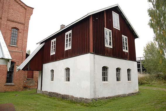 Det gamle verkstedet på Klevfos. (Foto/Photo)