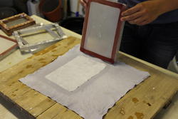 Håndlaget papir (Foto/Photo)