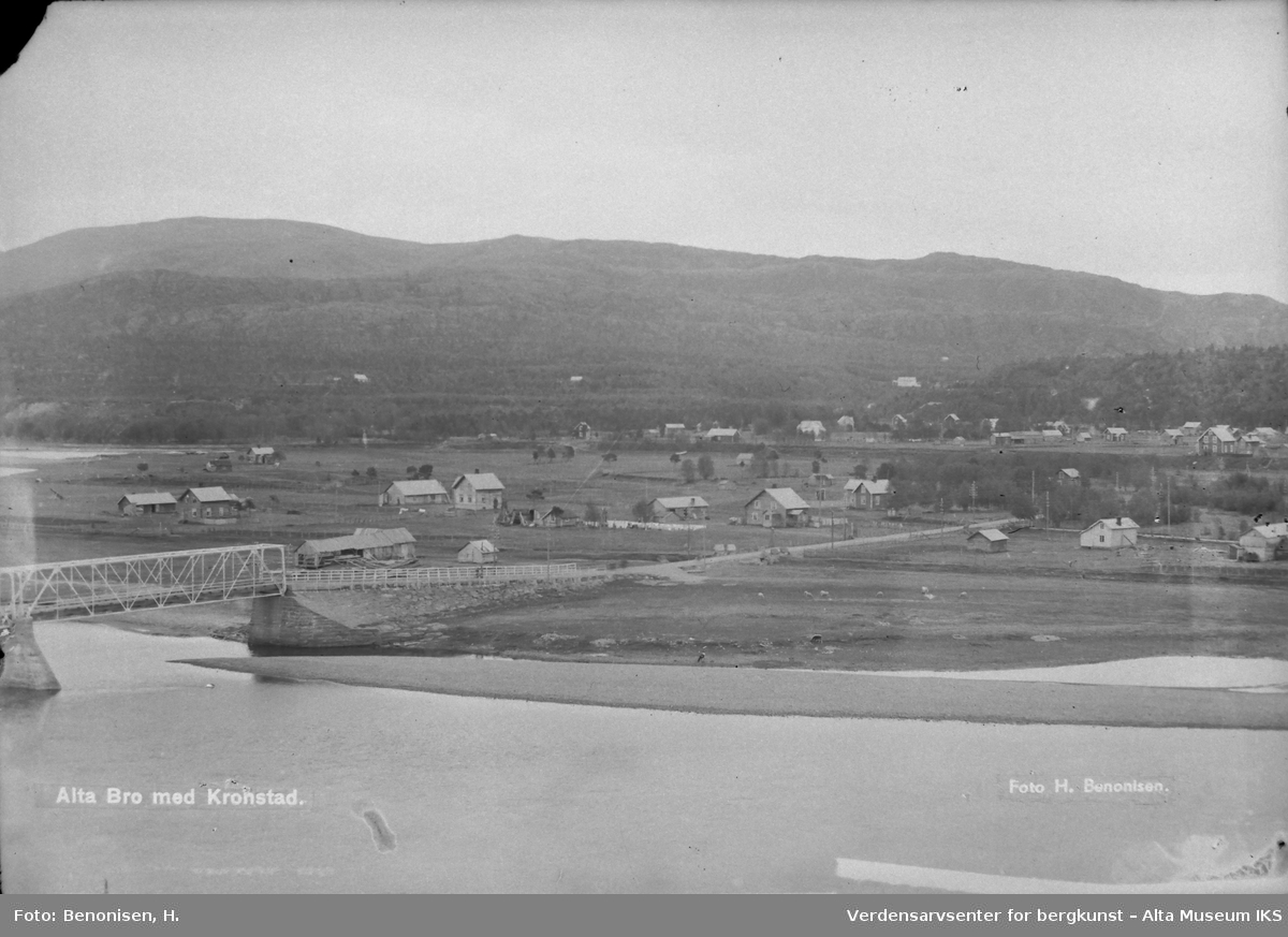 Oversiktsbilde over Kronstad og Alta Bro. Bildet er fra før 1940.