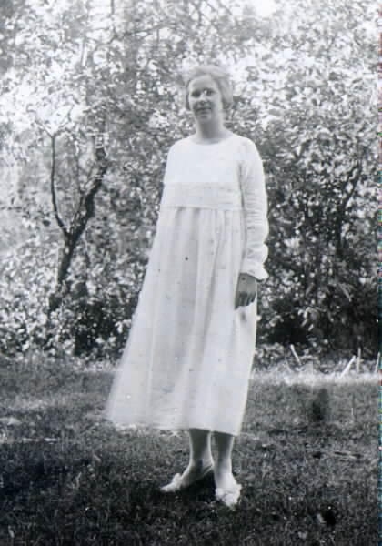 Fröken Elna Hellkvist, senare gift.