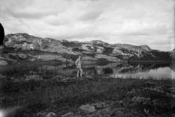 Fotsamling etter Hans Tveito. "Hans Tveito til fjells". Eire