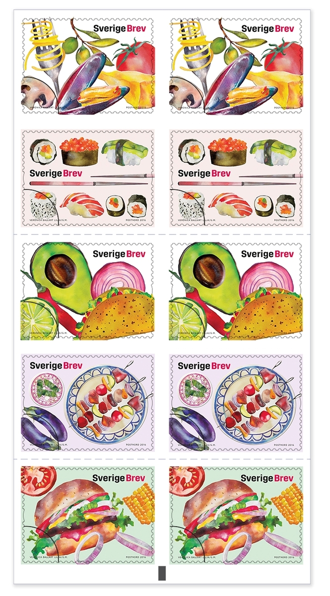 Frimärken i häfte, med fem självhäftande frimärken i fem motiv med olika maträtter. Det som visas är pasta, sushi, tacos, shish kebab och hamburgare. Valör Brev, 7 kr.