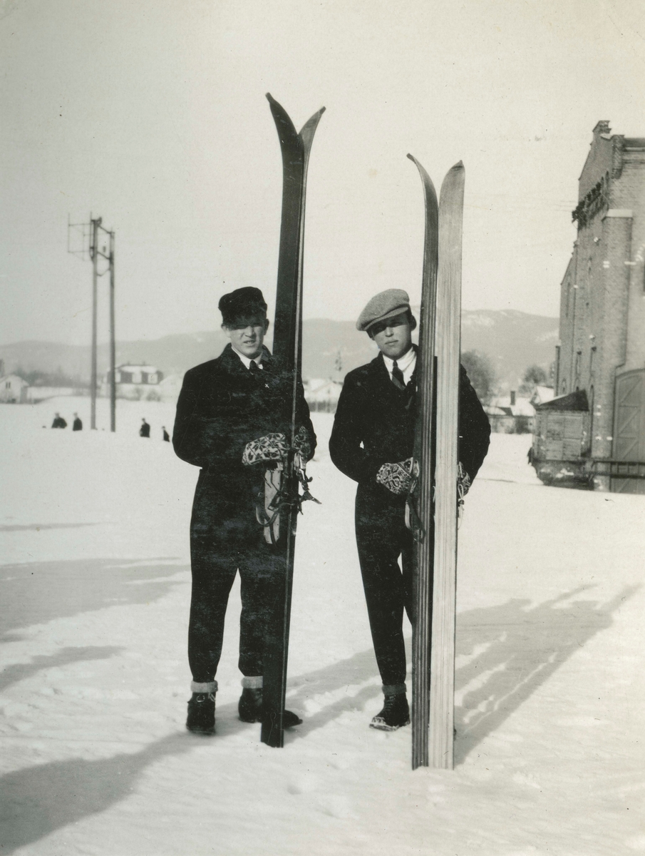 Two Kongsberg skiers at Mjøndalen