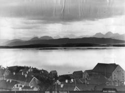 Molde panorama, tatt fra kirketårnet med havna i forgrunnen 