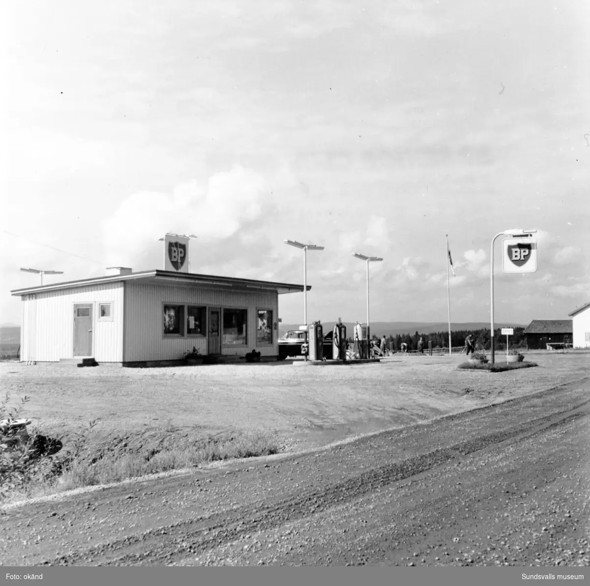 BP:s bensinstation i Torsboda, Hässjö. Köpman: Roland Andersson.