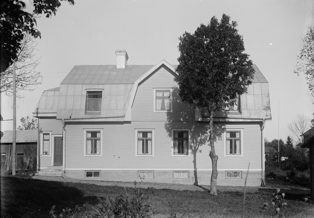 Edhlunds nya bostadshus och fotoateljé, Sjögatan, kvarteret Rådhuset ...