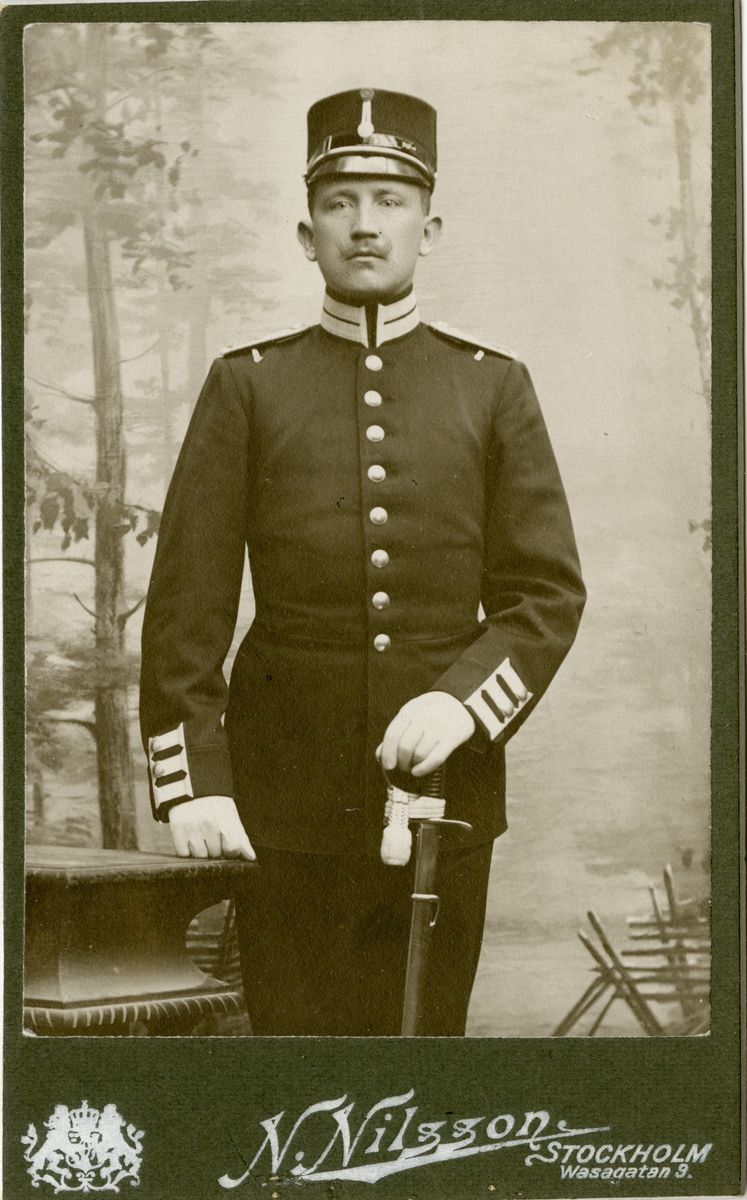 Porträtt av Nils Harald Nordfeldt, löjtnant vid Svea livgarde I 1.