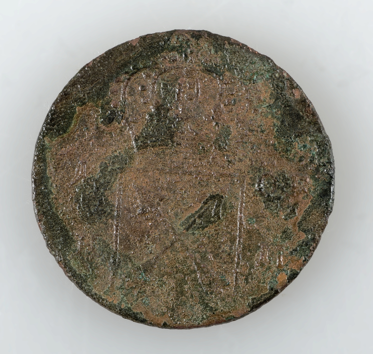 Mynt av koppar. 1 öre km. Präglat 1719 i Stockholm. Ulrika Eleonora.