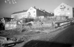 Lyhsalmenningen. I forgrunnen ser vi litt av den nye Langvei