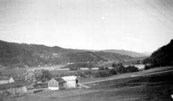 Kulturlandskap, gårdsbruk, sjø, fjell, ukjent
 hvor (Fra Nor