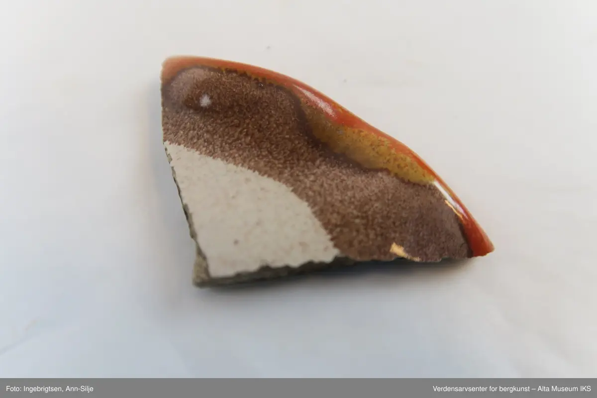 Blomstermotiv i rosemalingsstil