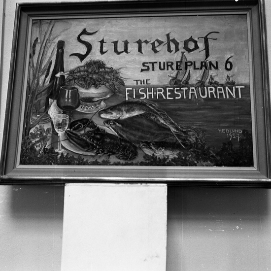 Sturehof, The Fish-Restaurant. Tavla ur Smålands museums samlingar.
