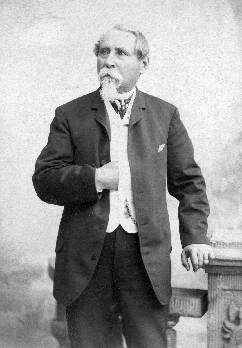 General Ernst Mattias Petter von Vegesack. 
"Kortet sänds till mamma (Maria Aug. Eckén)" år 1889.