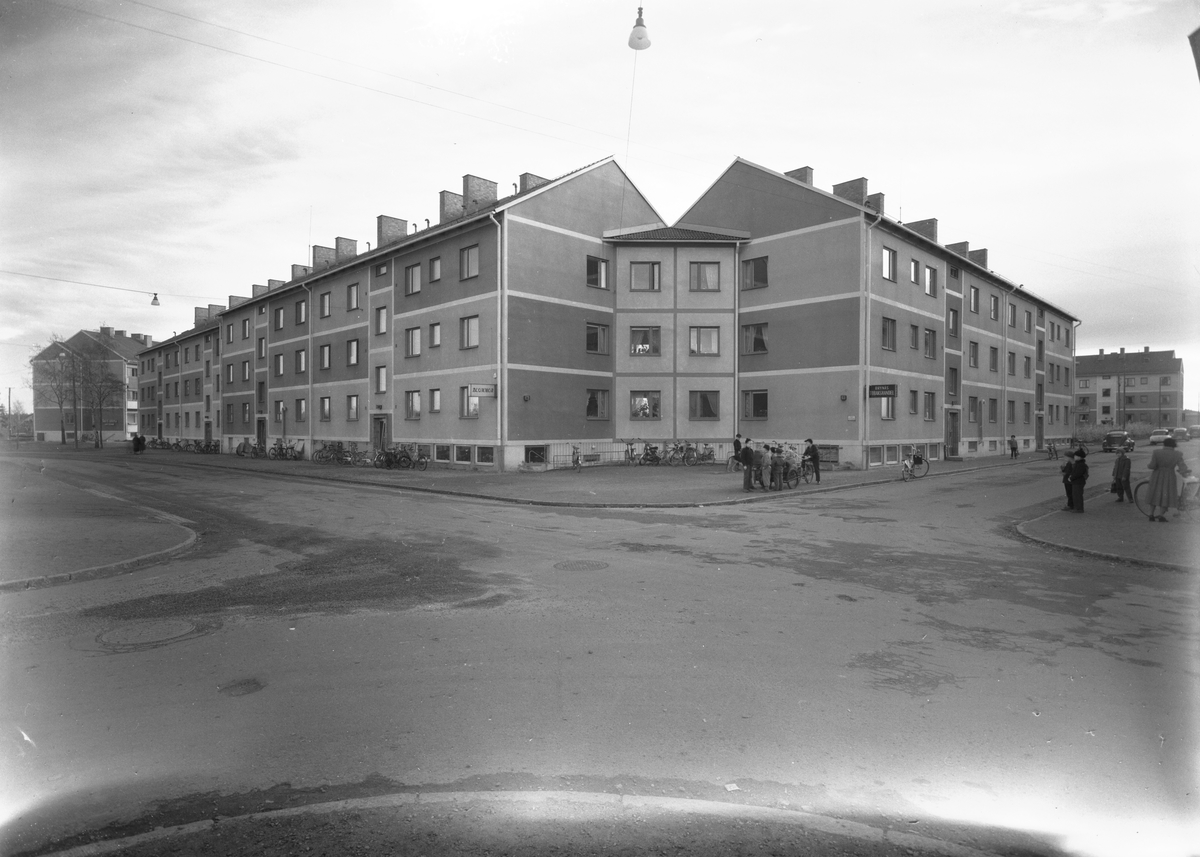 År 1956. Kaserngatan 100-108 på Brynäs, Gävle.