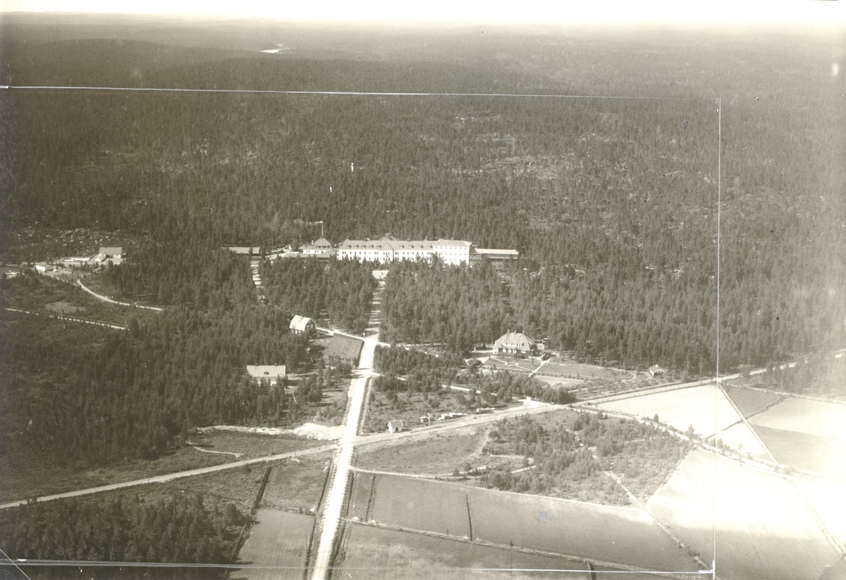 Flygfoto över Målilla sanatorium, som var i drift 1915-1973.