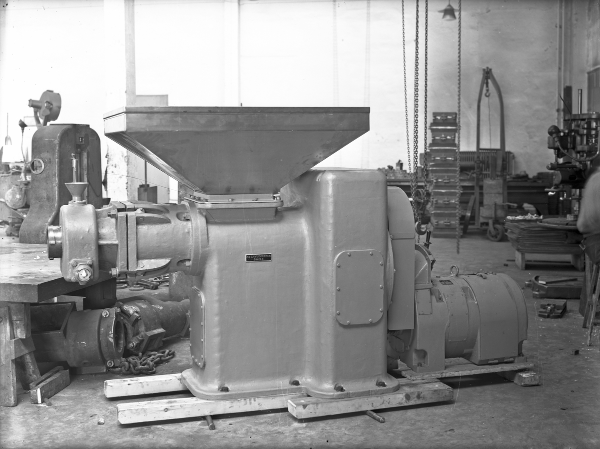 Gavleverken AB
Producerade gjutgods och ångpannor, spisar för ved- och gaseldning
vattenvärmare och gastvättmaskiner m.m.
1938 anlades ett emaljeringsverk.

Tvålmaskin
28 december 1948