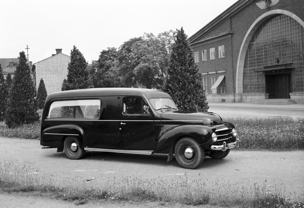 Valbo Verkstad. Begravningsbil, en PV833/834: 1950-58, 2081 cars built, commercial chassis.