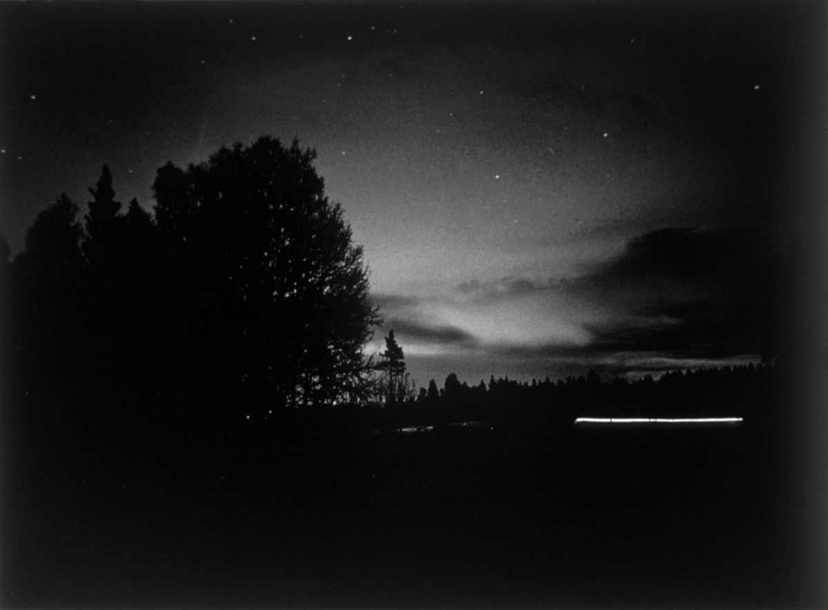 Bildet er tatt om natten, og motivet er fra et sted på strekningen E6 mellom Gøteborg-Oslo.