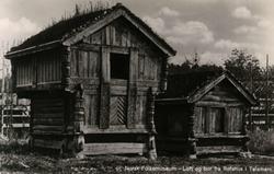 Postkort. Loft og bur fra Rolfshus i Mo, Telemark. Telemarks