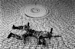 April 1992 [Installasjon]