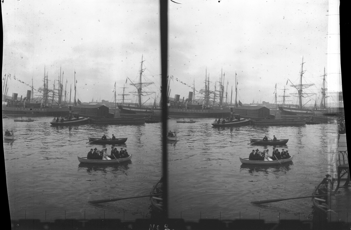Stereoskopiskt fotografi inför avresan med fartyget Virgo från Masthuggskajen i Göteborg, söndagen den 7 juni 1896. Nitratnegativ.