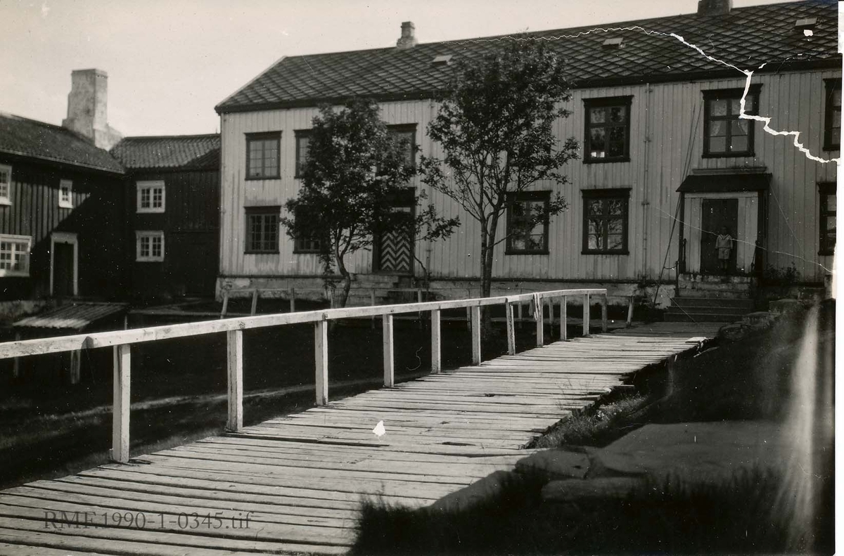 Handelsstedet Selsøyvik. Rødøy. Gammel boligbebyggelse.