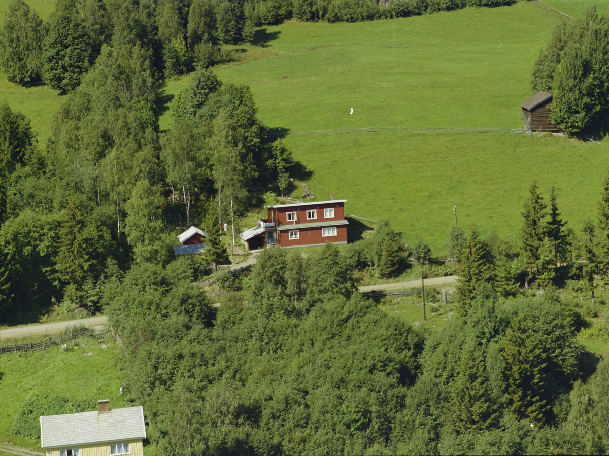 Fåberg, bygninger, kulturlandskap, gårdsbruk, Skoglund.